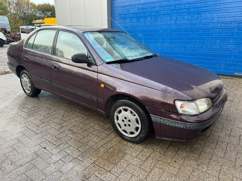 Toyota Carina E **2.0 PETROL-ESSENCE** - Sedan: obrázok 1 Toyota Carina E **2.0 PETROL-ESSENCE** - Sedan: obrázok 1