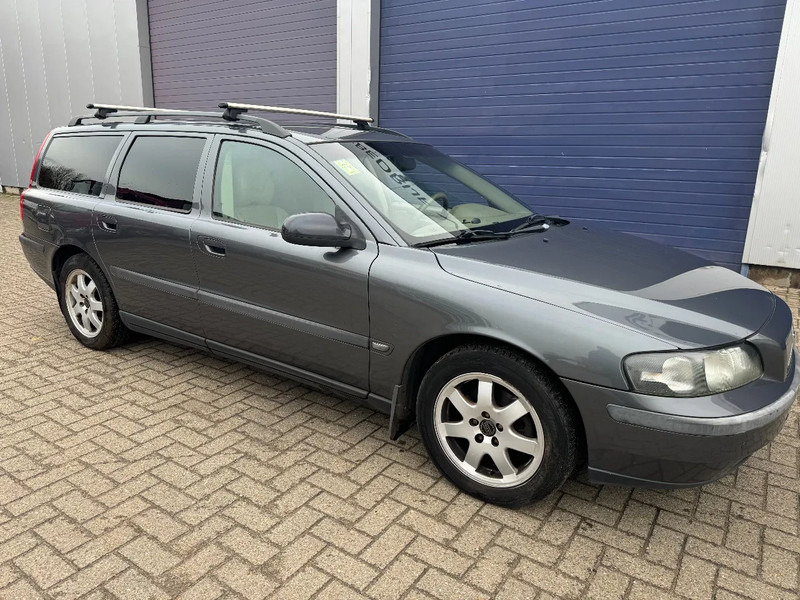 Volvo V70 V70 - Automobil: obrázok 1 Volvo V70 V70 - Automobil: obrázok 1