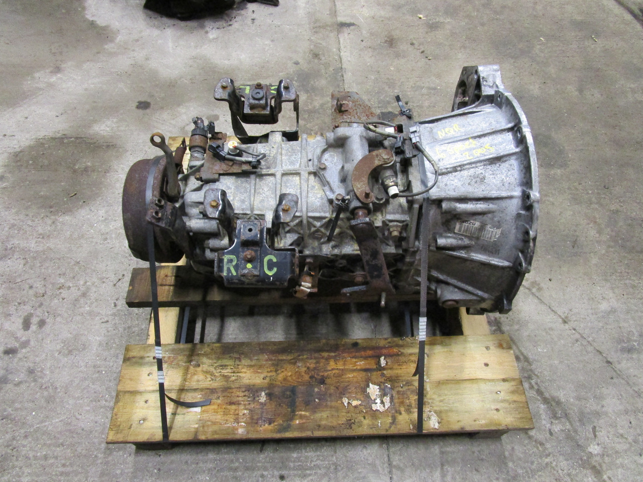 ISUZU NQR 6 SPEED MANUAL GEARBOX - Prevodovka pre Nákladné auto: obrázok 1 ISUZU NQR 6 SPEED MANUAL GEARBOX - Prevodovka pre Nákladné auto: obrázok 1