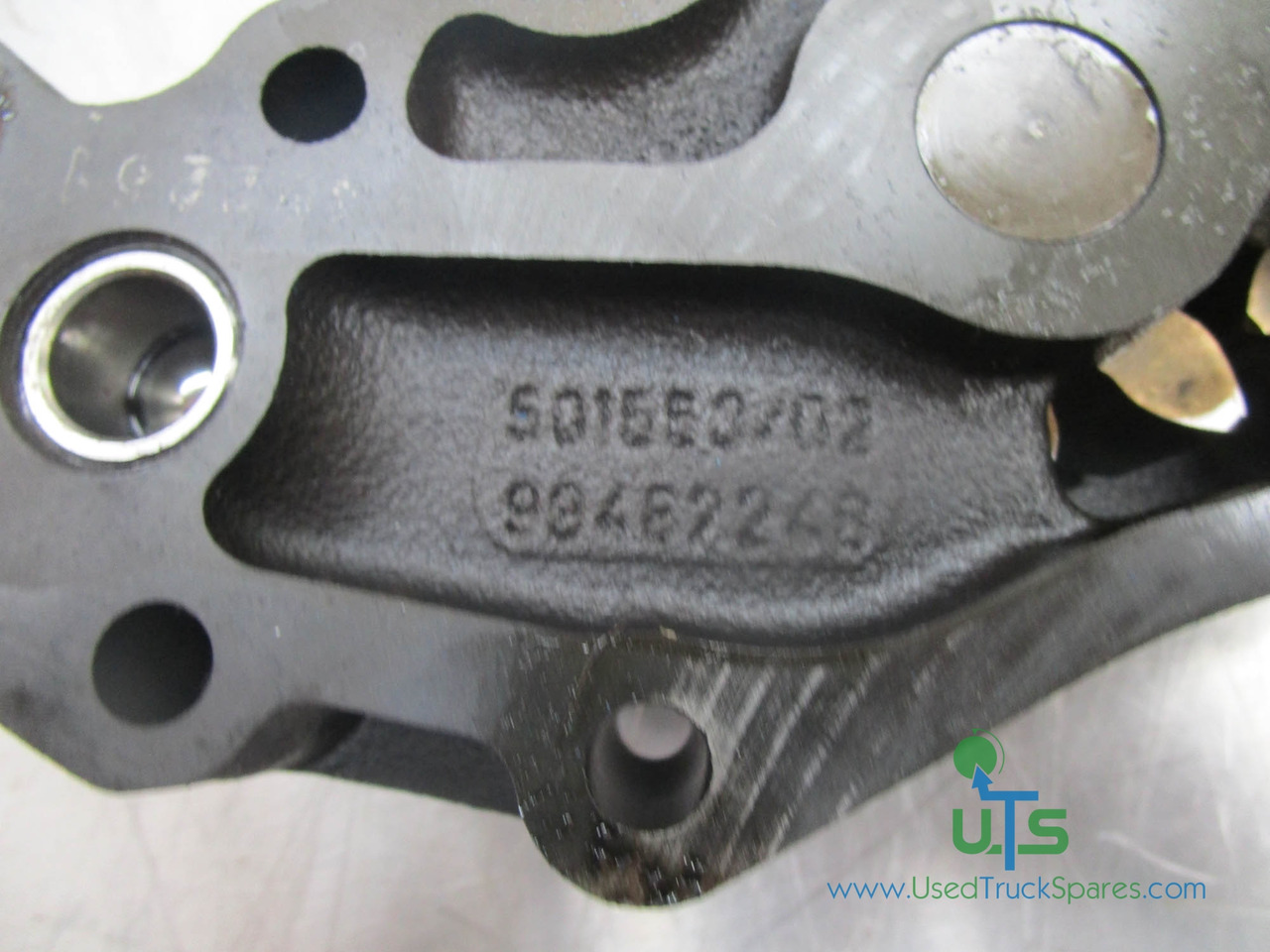IVECO CURSOR OIL PUMP P/NO 501553/02 - Motor a diely pre Nákladné auto: obrázok 2 IVECO CURSOR OIL PUMP P/NO 501553/02 - Motor a diely pre Nákladné auto: obrázok 2