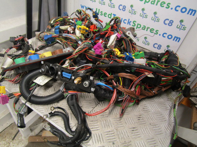 IVECO STRALIS COPLETE CAB WIRING HARNESS - Elektrický systém pre Nákladné auto: obrázok 3 IVECO STRALIS COPLETE CAB WIRING HARNESS - Elektrický systém pre Nákladné auto: obrázok 3