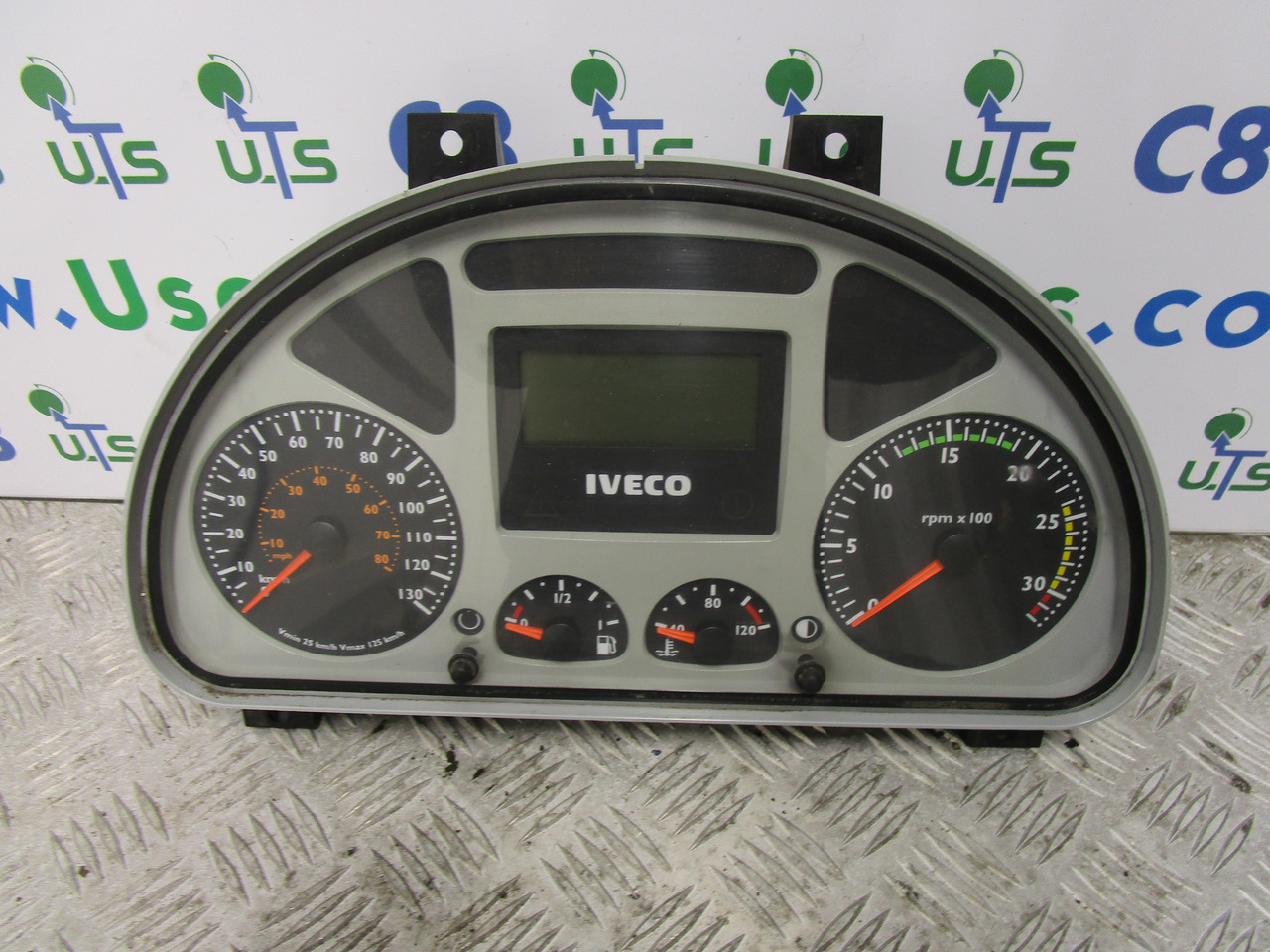 IVECO TECTOR CLOCK CLUSTER P/NO 504025357 - Elektrický systém pre Nákladné auto: obrázok 1 IVECO TECTOR CLOCK CLUSTER P/NO 504025357 - Elektrický systém pre Nákladné auto: obrázok 1