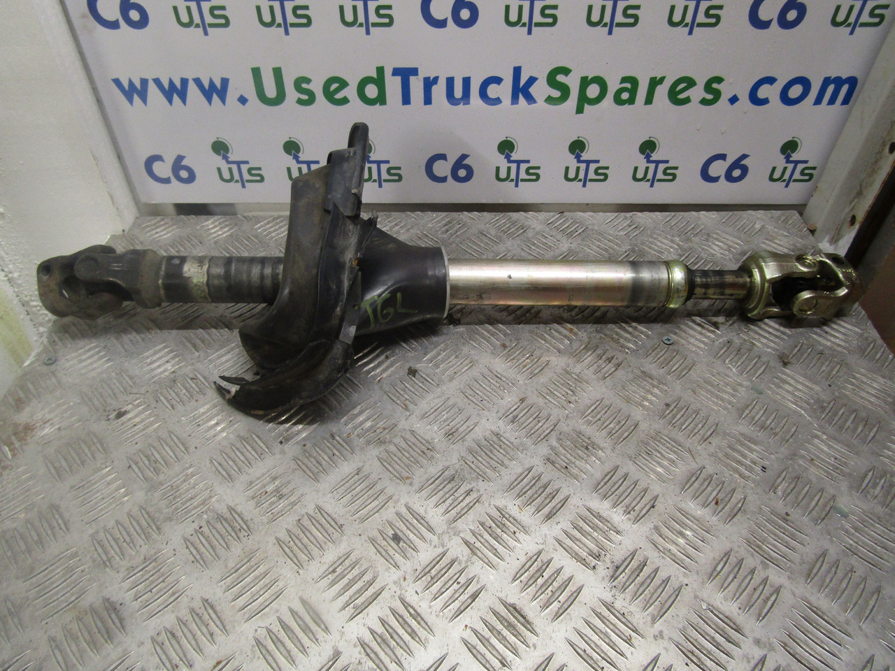 MAN TGL STEERING COLUMN SHAFT - Riadenia pre Nákladné auto: obrázok 1 MAN TGL STEERING COLUMN SHAFT - Riadenia pre Nákladné auto: obrázok 1