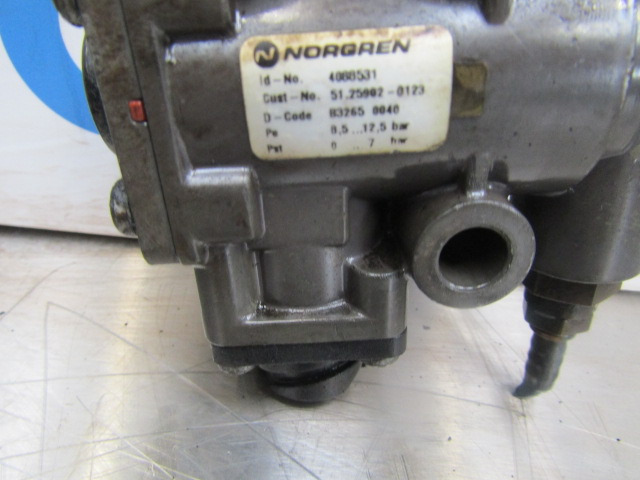MAN TGM 340 DO836 EGR SOLENOID VALVE NORGREN 4068531 P/NO 51-25907-0123 - Motor a diely pre Nákladné auto: obrázok 2 MAN TGM 340 DO836 EGR SOLENOID VALVE NORGREN 4068531 P/NO 51-25907-0123 - Motor a diely pre Nákladné auto: obrázok 2