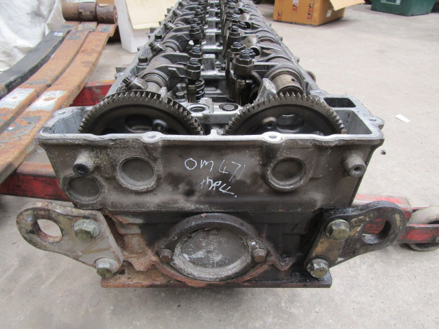 MERCEDES ACTROS MP4 OM471-6 CYLINDER HEAD COMPLETE - Motor a diely pre Nákladné auto: obrázok 3 MERCEDES ACTROS MP4 OM471-6 CYLINDER HEAD COMPLETE - Motor a diely pre Nákladné auto: obrázok 3