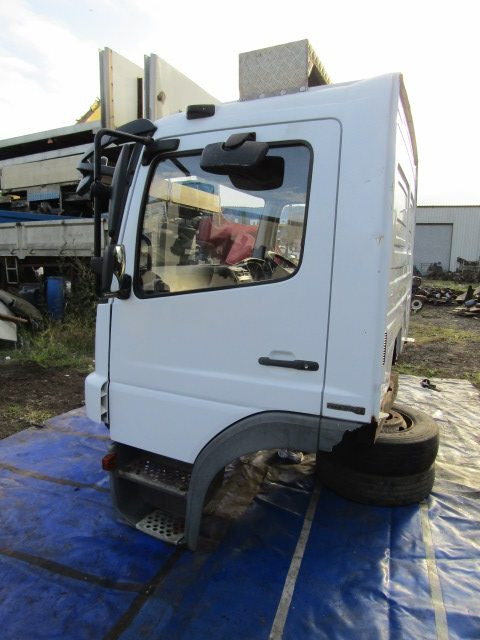 MERCEDES ATEGO 13TON CAB EX 2011 - Kabína pre Nákladné auto: obrázok 2 MERCEDES ATEGO 13TON CAB EX 2011 - Kabína pre Nákladné auto: obrázok 2