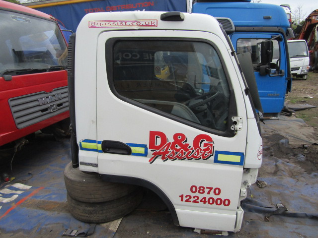 MITSUBISHI FUSO 7C15/18 CAB 2013 - Kabína pre Nákladné auto: obrázok 3 MITSUBISHI FUSO 7C15/18 CAB 2013 - Kabína pre Nákladné auto: obrázok 3