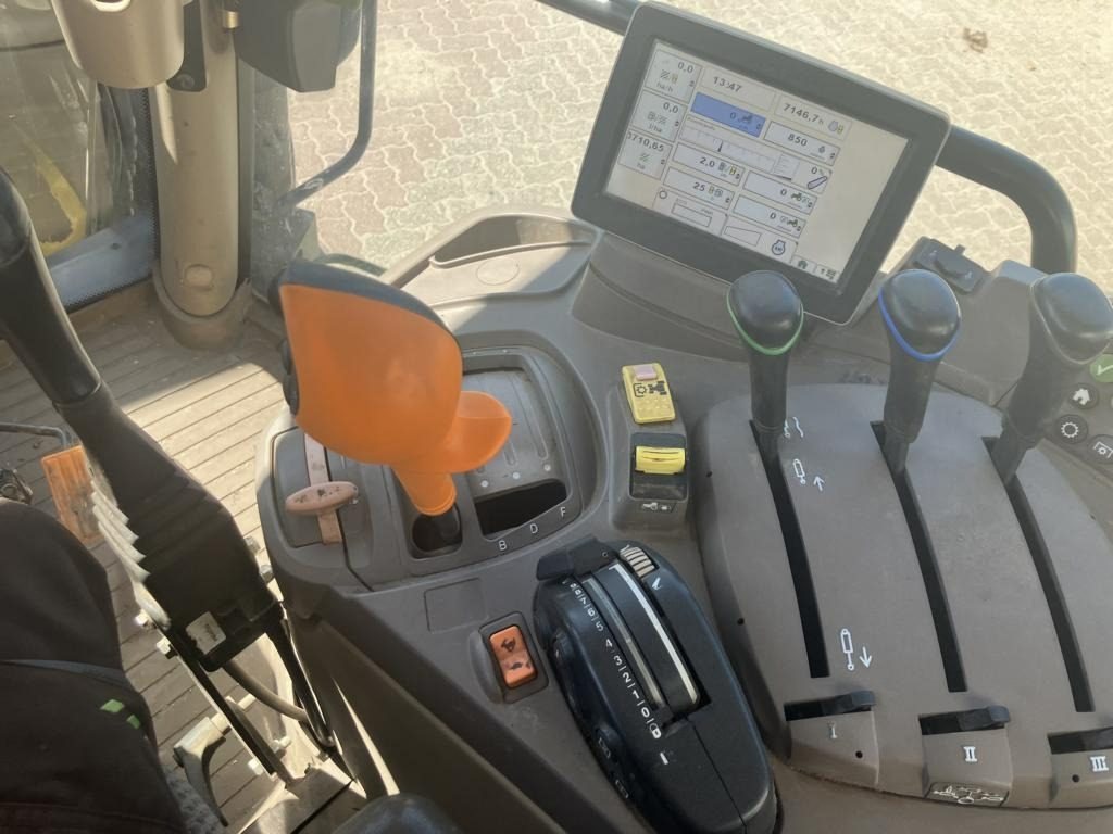 Traktor John Deere 6125R: obrázok 20