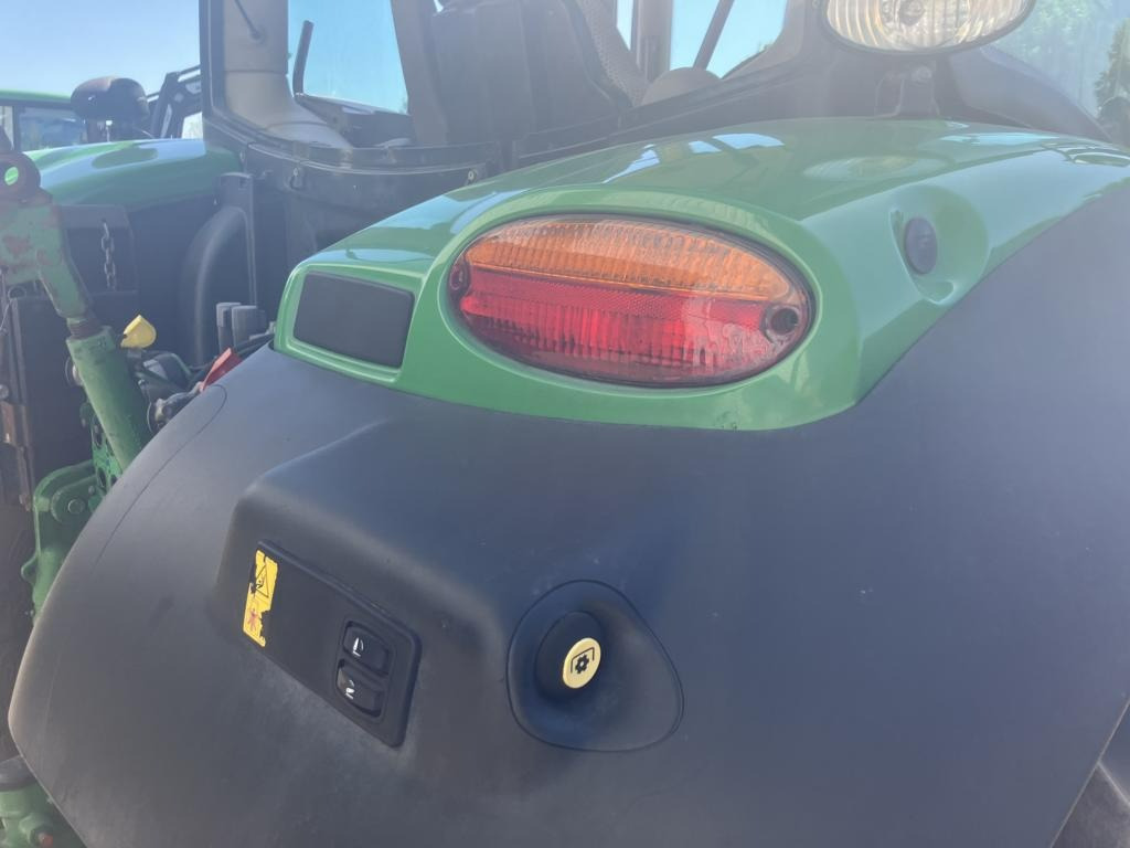 Traktor John Deere 6125R: obrázok 34