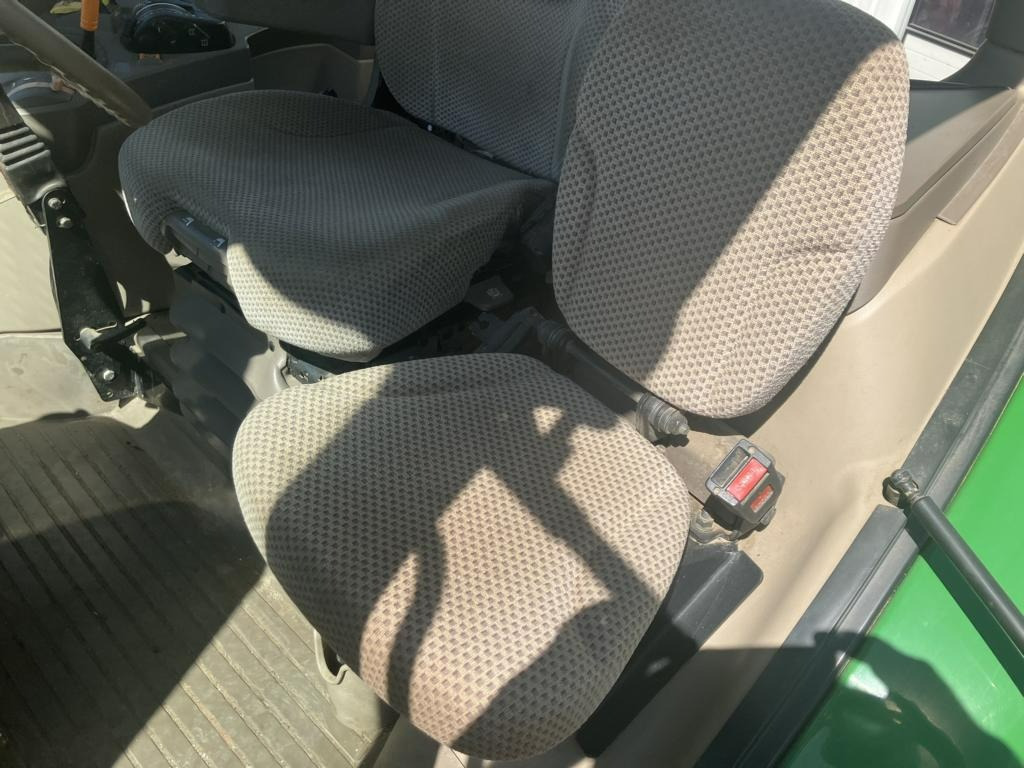 Traktor John Deere 6125R: obrázok 28