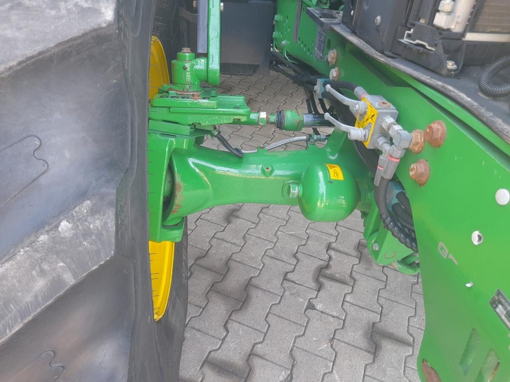 John Deere 6215R - Traktor: obrázok 3 John Deere 6215R - Traktor: obrázok 3