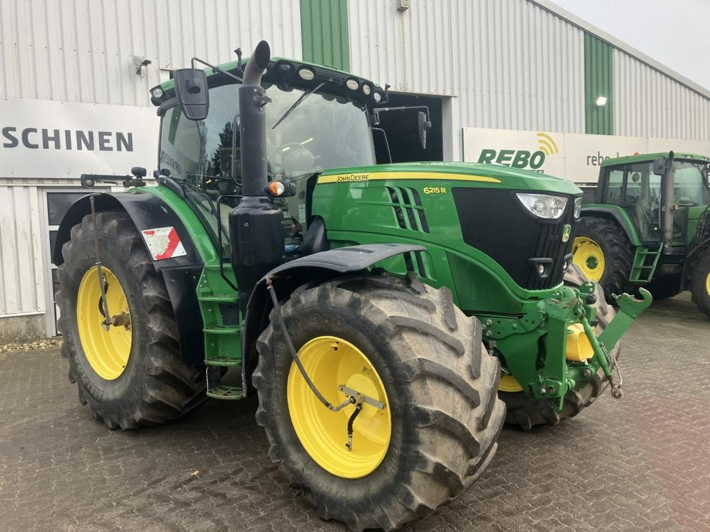 John Deere 6215R - Traktor: obrázok 1 John Deere 6215R - Traktor: obrázok 1