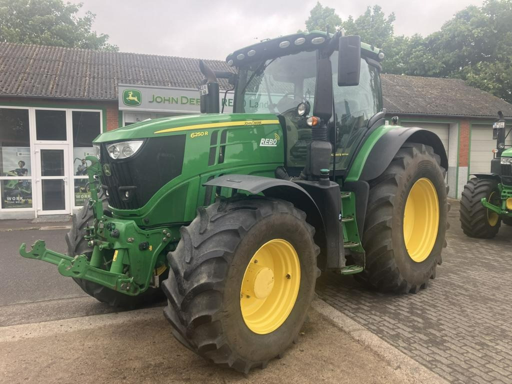John Deere 6250 R Ultimate - Traktor: obrázok 1 John Deere 6250 R Ultimate - Traktor: obrázok 1