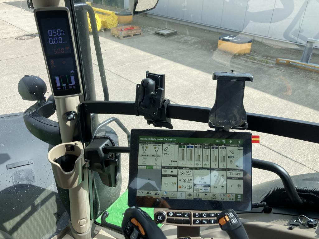 Traktor John Deere 6R250: obrázok 6