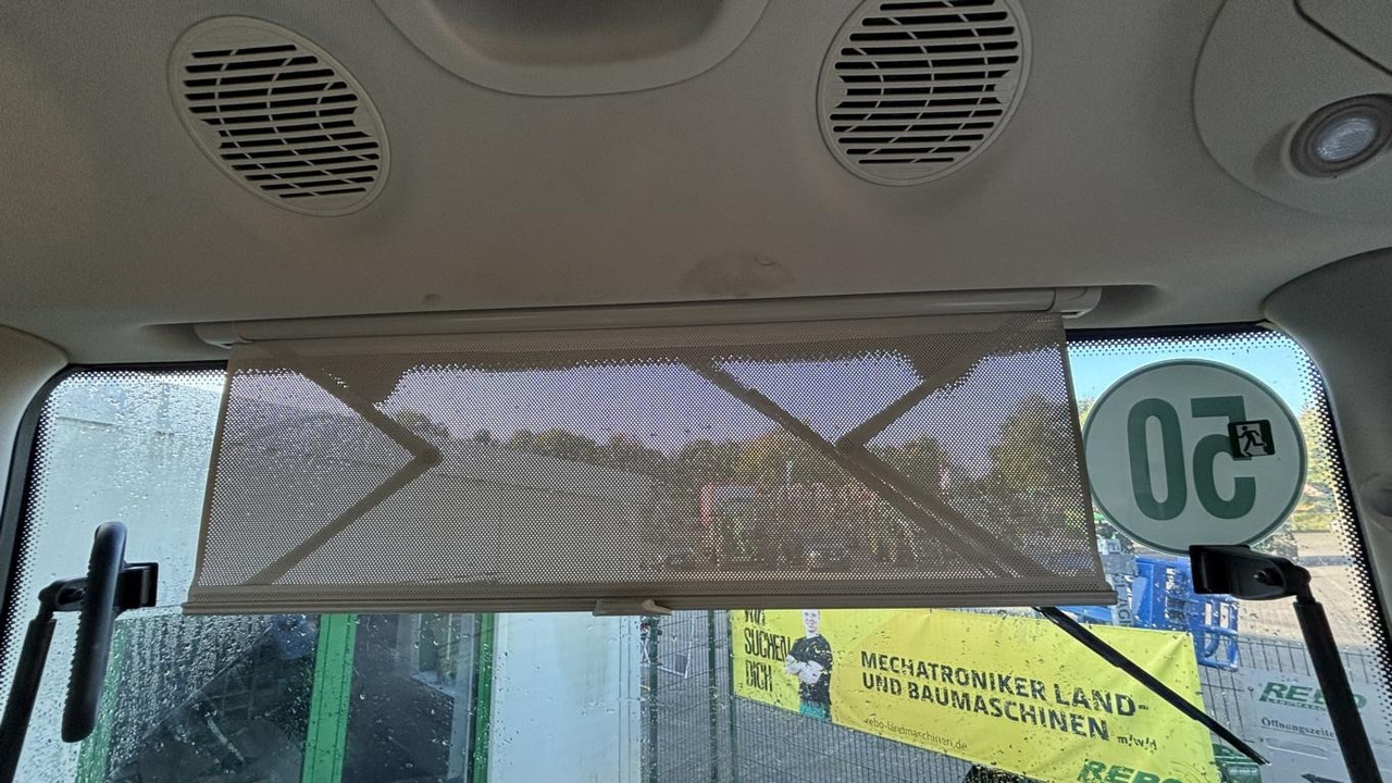 John Deere 6R250 - Traktor: obrázok 3 John Deere 6R250 - Traktor: obrázok 3