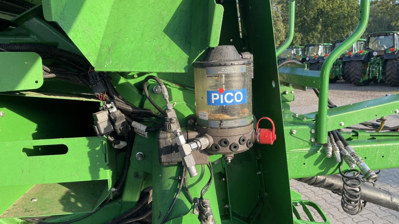 Stroje na zber krmovín John Deere C441R: obrázok 21