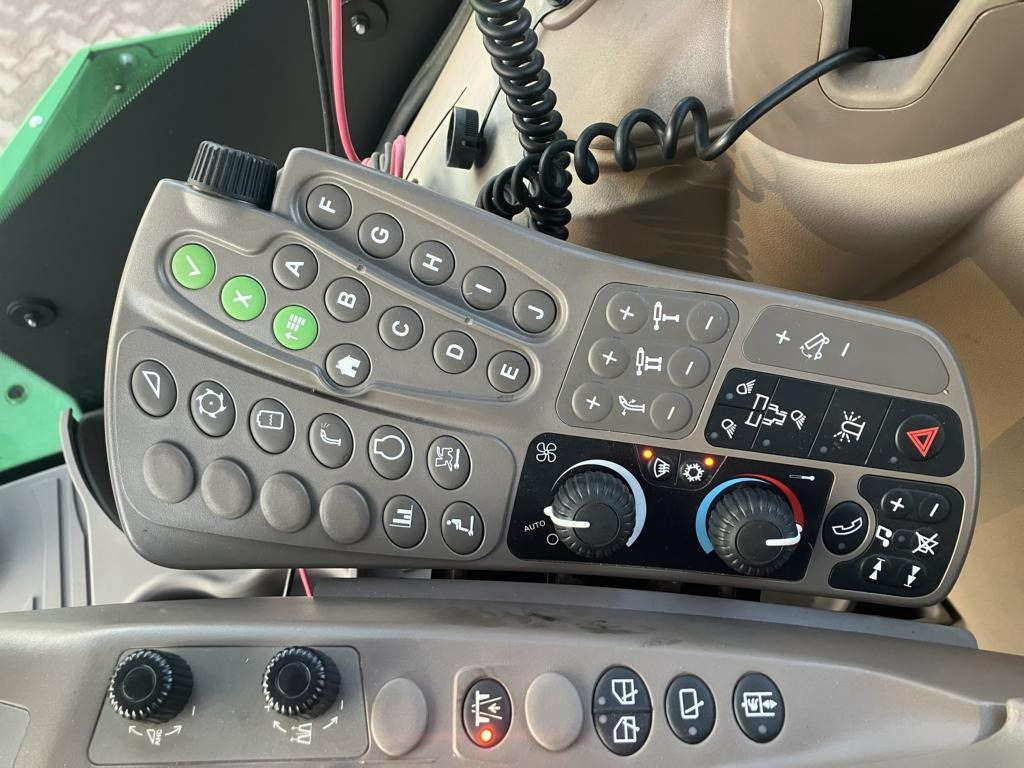 John Deere FELDHÄCKSLER 9900 - Kombajn: obrázok 4 John Deere FELDHÄCKSLER 9900 - Kombajn: obrázok 4