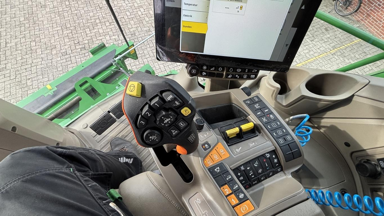 John Deere MÄHDRESCHER T5700 MY25 - Obilný kombajn: obrázok 4 John Deere MÄHDRESCHER T5700 MY25 - Obilný kombajn: obrázok 4