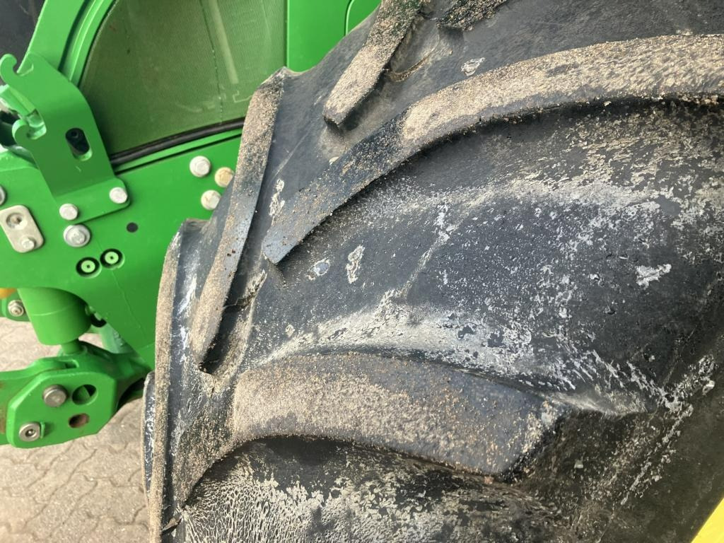 John Deere TRAKTOR 6175R - Traktor: obrázok 2 John Deere TRAKTOR 6175R - Traktor: obrázok 2