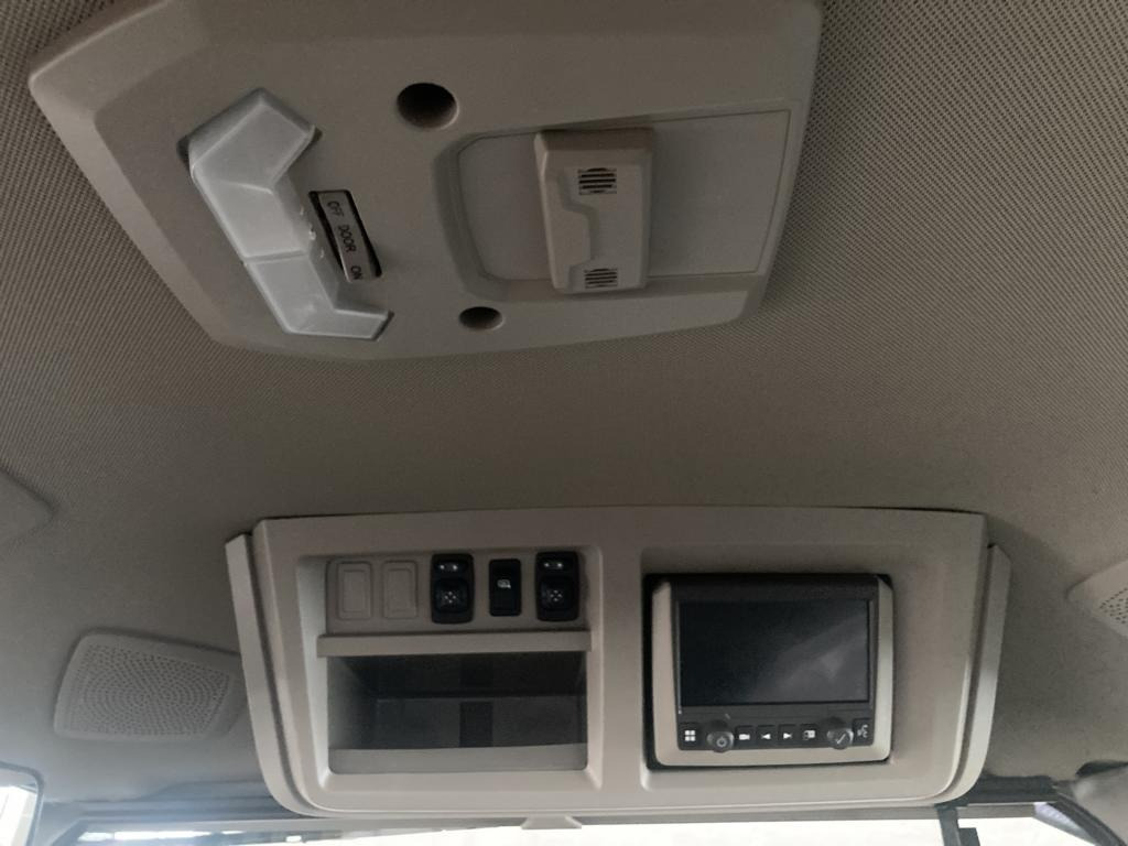 John Deere TRAKTOR 8R370 - Traktor: obrázok 4 John Deere TRAKTOR 8R370 - Traktor: obrázok 4