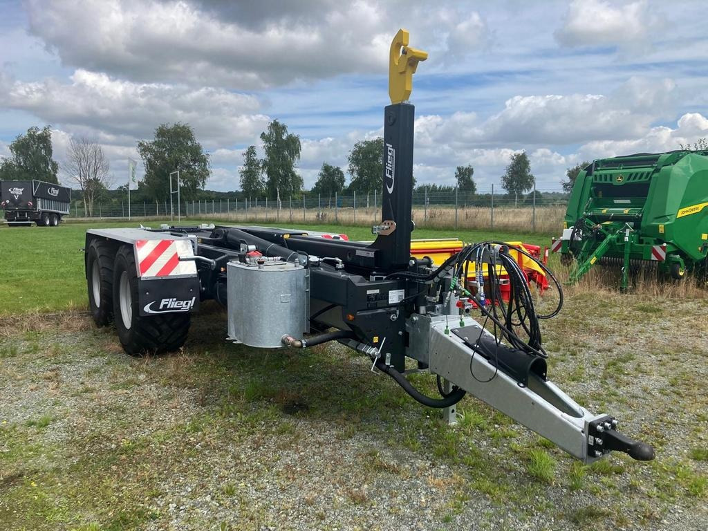 Fliegl HKL 22 - Príves: obrázok 1 Fliegl HKL 22 - Príves: obrázok 1