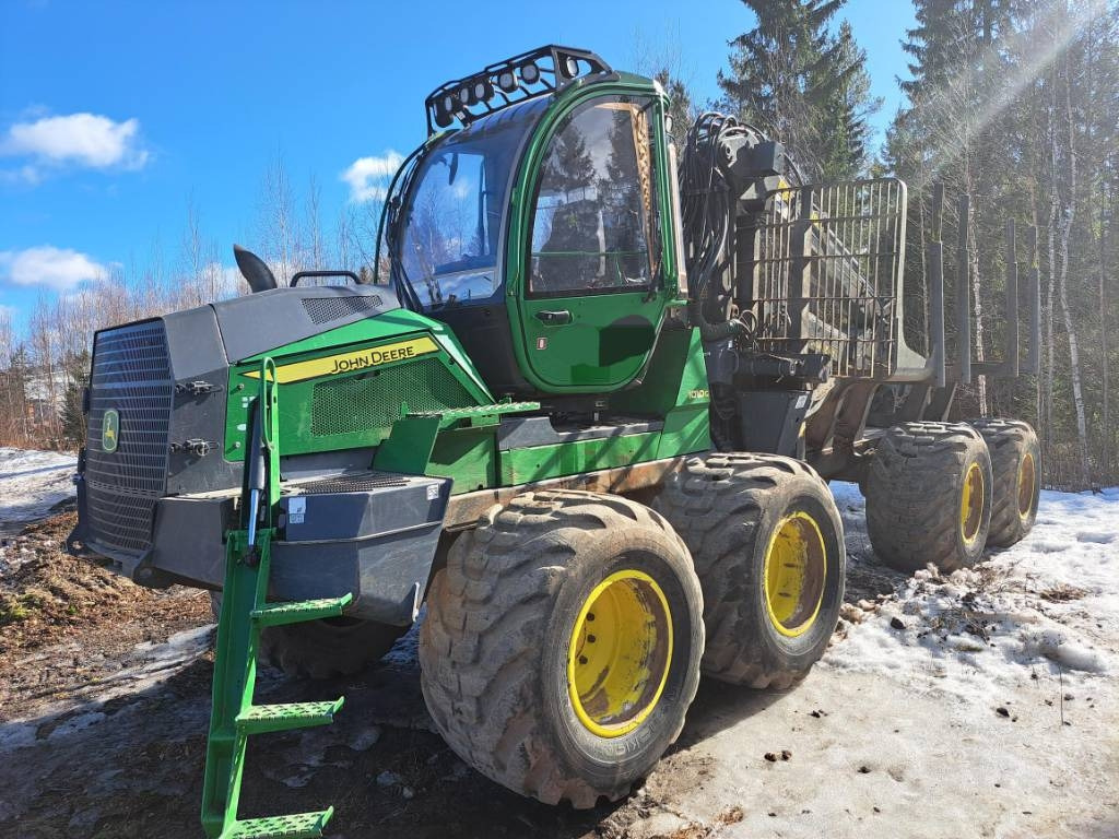 John Deere 1010G - Vyvážečka: obrázok 1 John Deere 1010G - Vyvážečka: obrázok 1