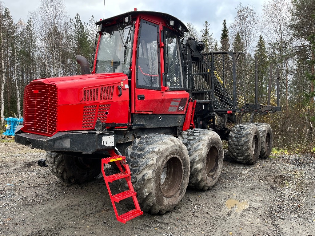 Komatsu 845 - Vyvážečka: obrázok 1 Komatsu 845 - Vyvážečka: obrázok 1
