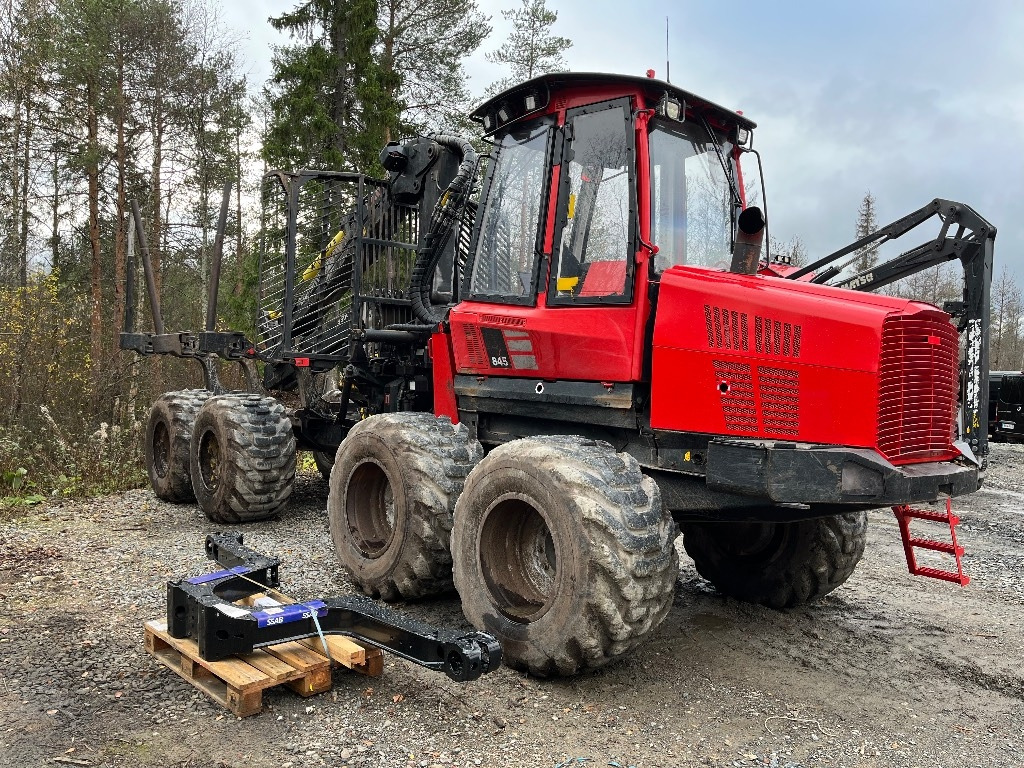 Komatsu 845 - Vyvážečka: obrázok 2 Komatsu 845 - Vyvážečka: obrázok 2