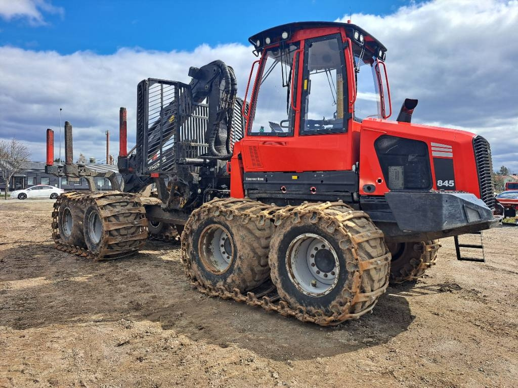 Komatsu 845 - Vyvážečka: obrázok 2 Komatsu 845 - Vyvážečka: obrázok 2