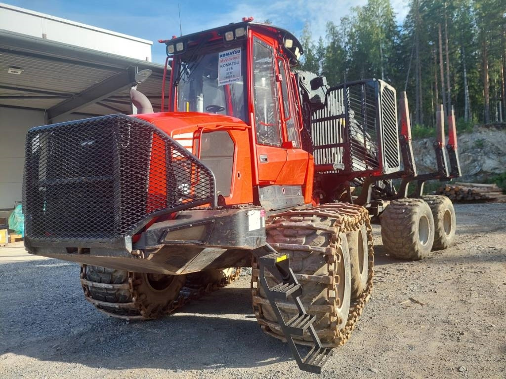 Komatsu 875 - Vyvážečka: obrázok 1 Komatsu 875 - Vyvážečka: obrázok 1