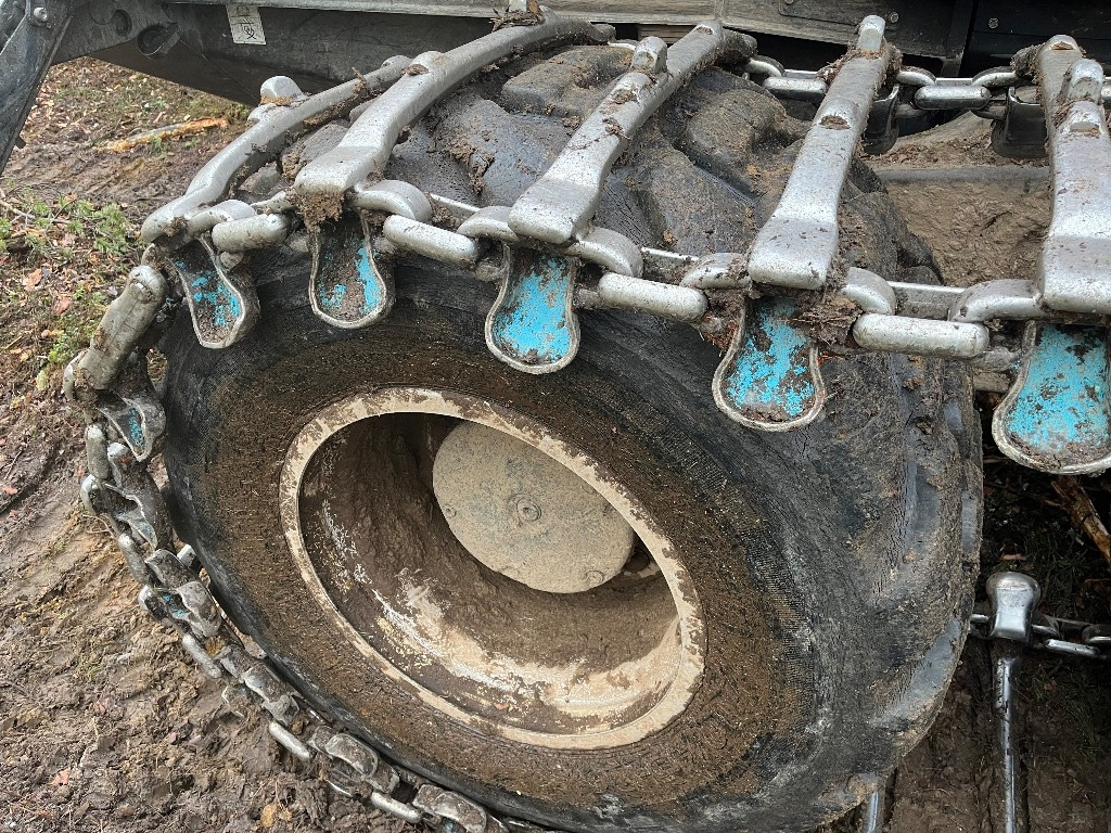 Komatsu 875 - Vyvážečka: obrázok 4 Komatsu 875 - Vyvážečka: obrázok 4