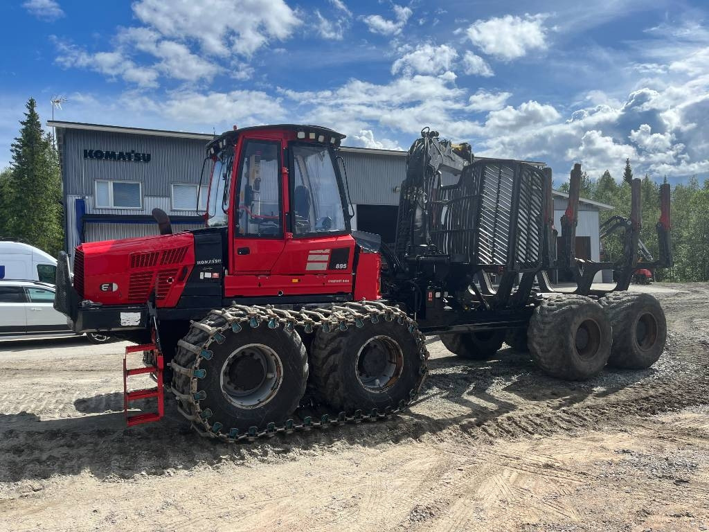 Komatsu 895 - Vyvážečka: obrázok 3 Komatsu 895 - Vyvážečka: obrázok 3