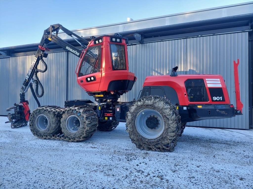 Komatsu 901 - Lesnícky harvestor: obrázok 2 Komatsu 901 - Lesnícky harvestor: obrázok 2