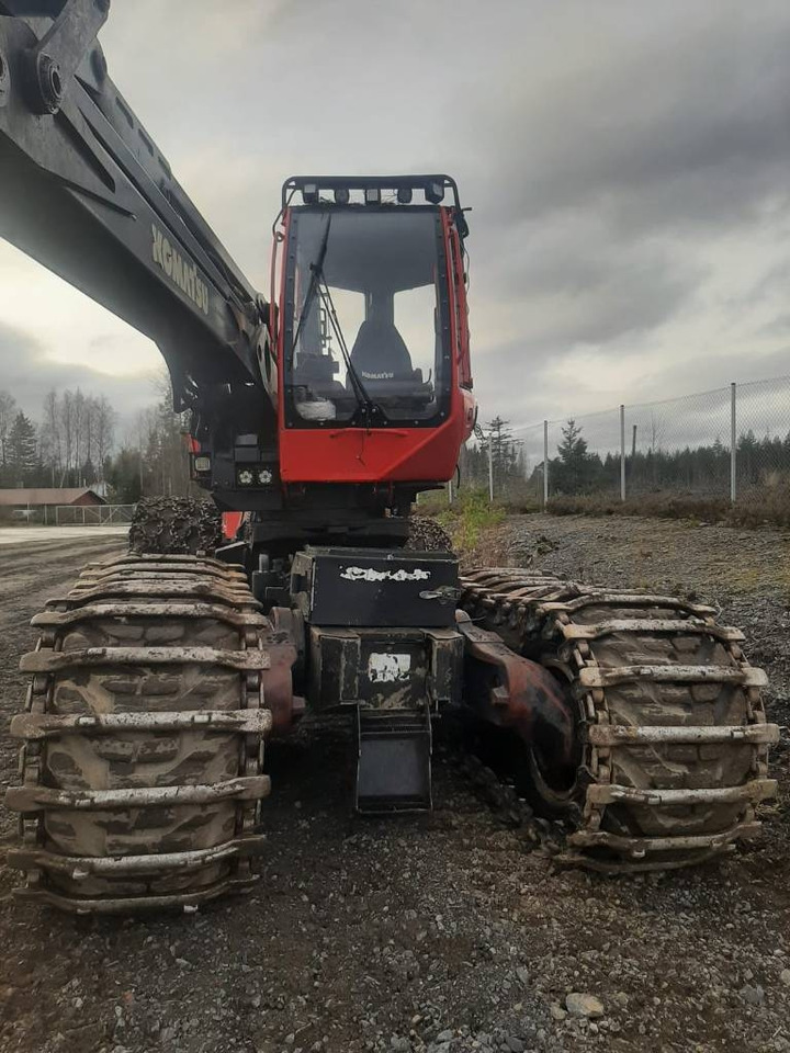 Komatsu 901 - Lesnícky harvestor: obrázok 4 Komatsu 901 - Lesnícky harvestor: obrázok 4
