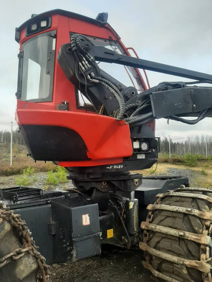 Komatsu 901 - Lesnícky harvestor: obrázok 3 Komatsu 901 - Lesnícky harvestor: obrázok 3