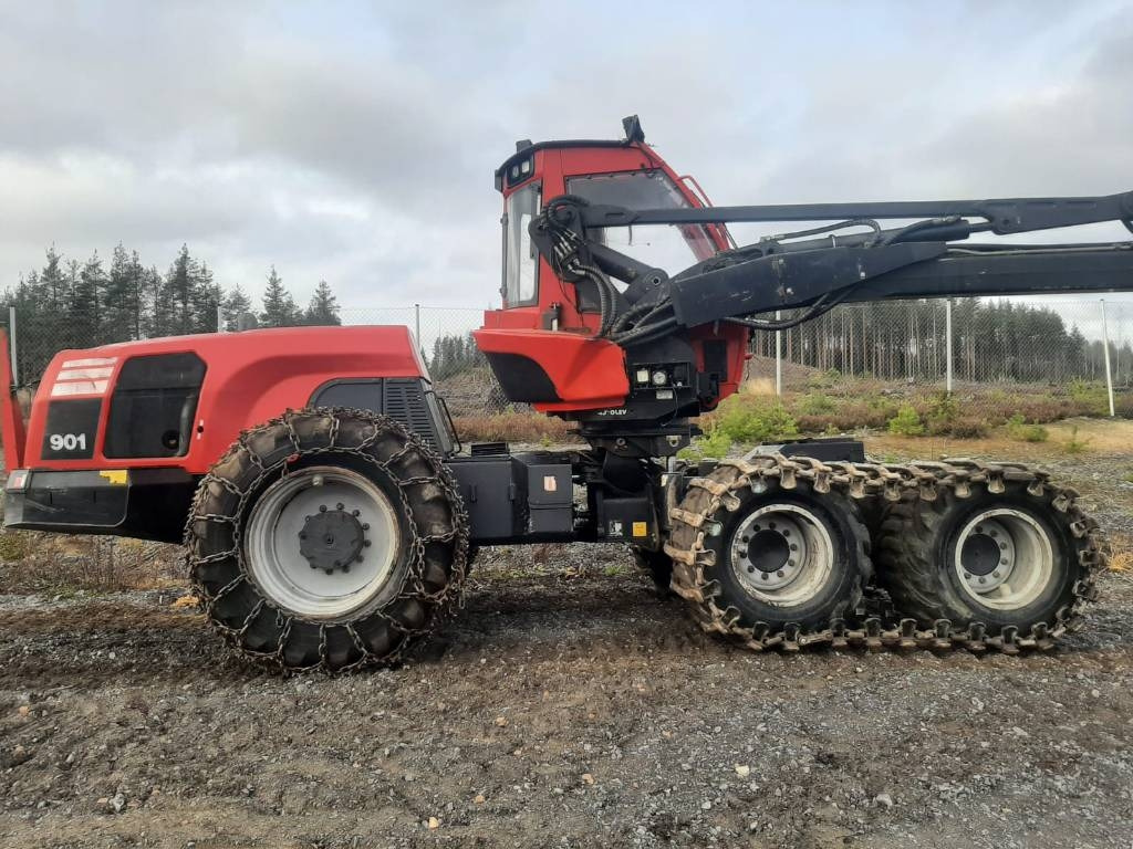 Komatsu 901 - Lesnícky harvestor: obrázok 5 Komatsu 901 - Lesnícky harvestor: obrázok 5