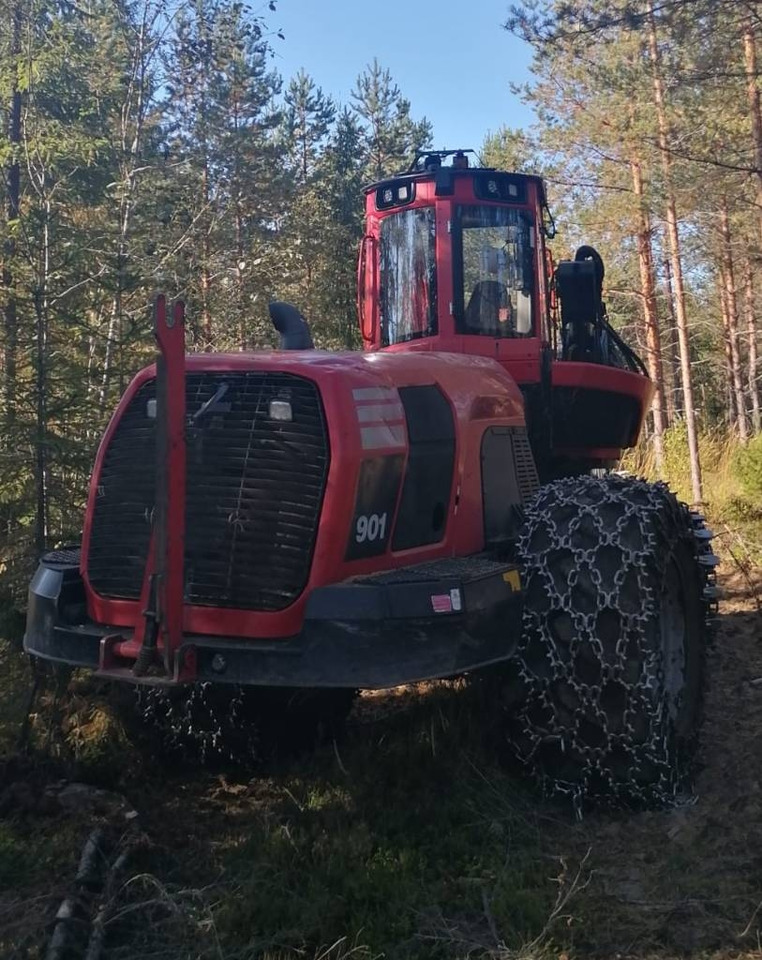 Komatsu 901 - Lesnícky harvestor: obrázok 3 Komatsu 901 - Lesnícky harvestor: obrázok 3