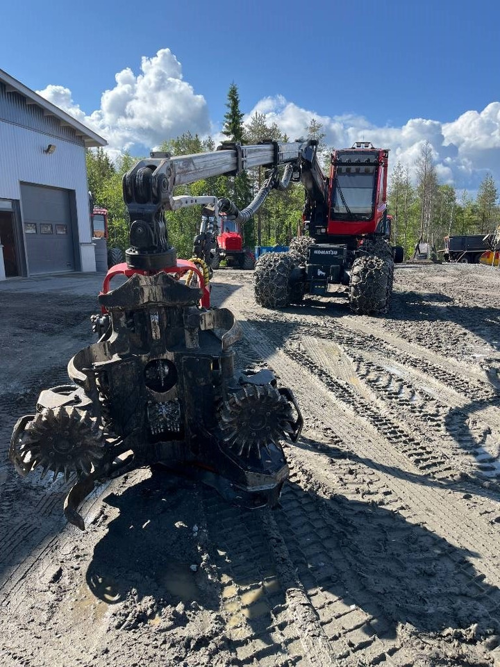 Komatsu 901 - Lesnícky harvestor: obrázok 1 Komatsu 901 - Lesnícky harvestor: obrázok 1