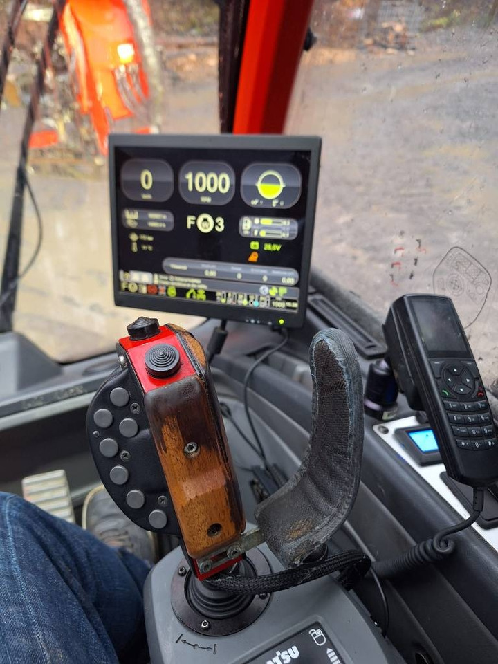 Lesnícky harvestor Komatsu 901 XC: obrázok 8