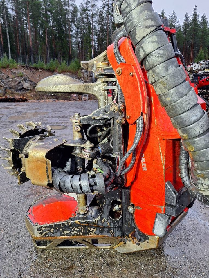 Komatsu 901 XC - Lesnícky harvestor: obrázok 5 Komatsu 901 XC - Lesnícky harvestor: obrázok 5