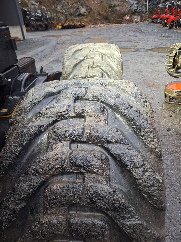 Lesnícky harvestor Komatsu 901 XC: obrázok 12