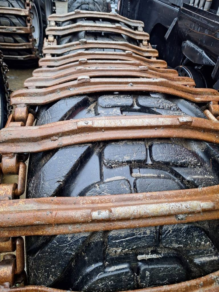 Lesnícky harvestor Komatsu 901 XC: obrázok 15