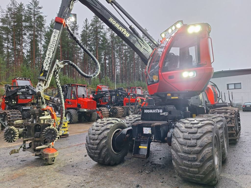 Komatsu 901 XC - Lesnícky harvestor: obrázok 2 Komatsu 901 XC - Lesnícky harvestor: obrázok 2