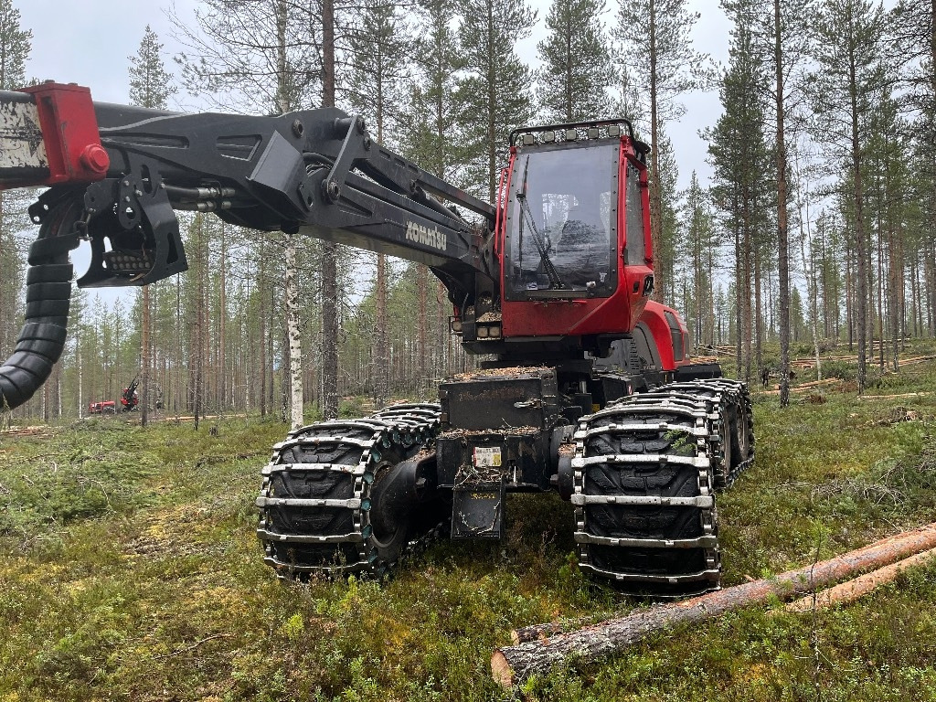 Komatsu 901 XC - Lesnícky harvestor: obrázok 3 Komatsu 901 XC - Lesnícky harvestor: obrázok 3