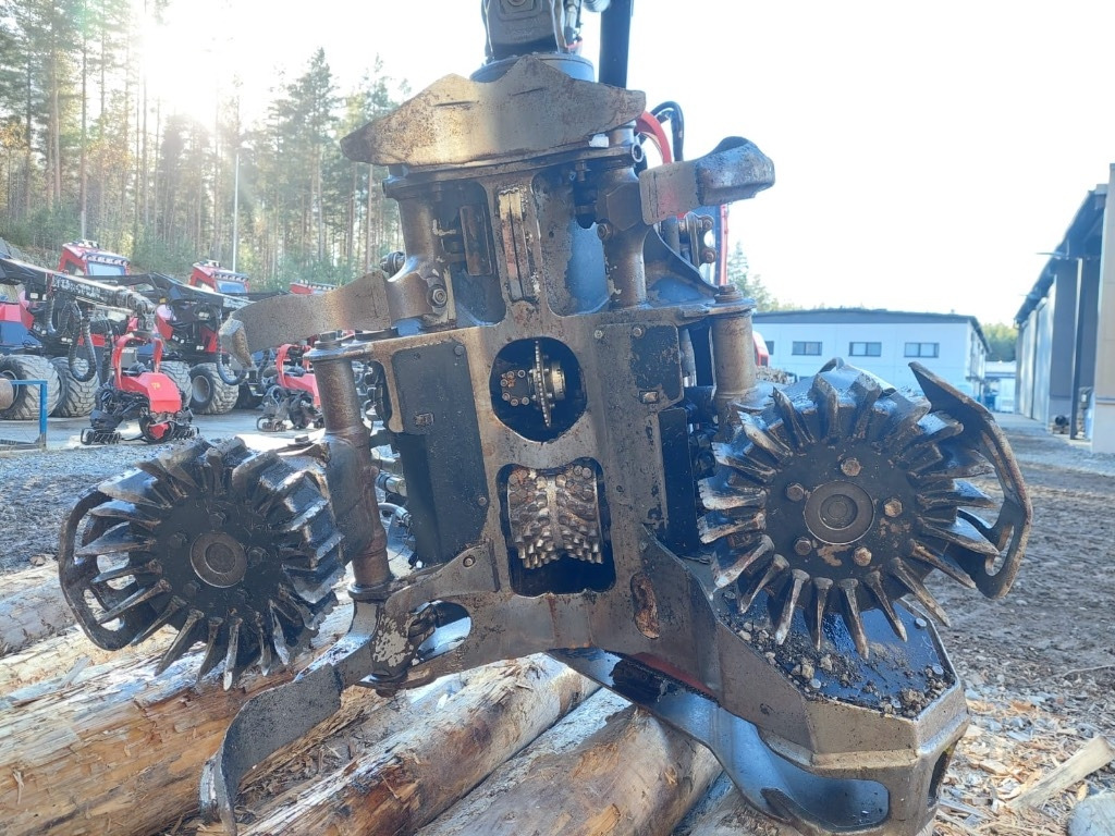 Komatsu 911 - Lesnícky harvestor: obrázok 3 Komatsu 911 - Lesnícky harvestor: obrázok 3