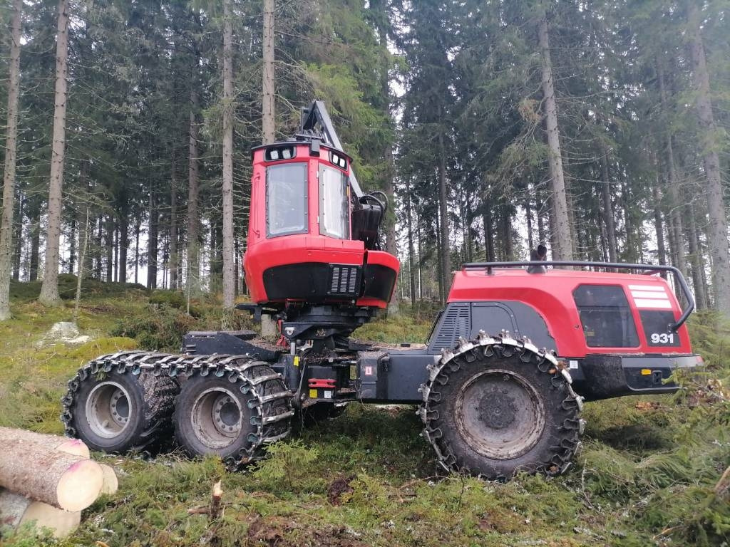 Komatsu 931 - Lesnícky harvestor: obrázok 2 Komatsu 931 - Lesnícky harvestor: obrázok 2