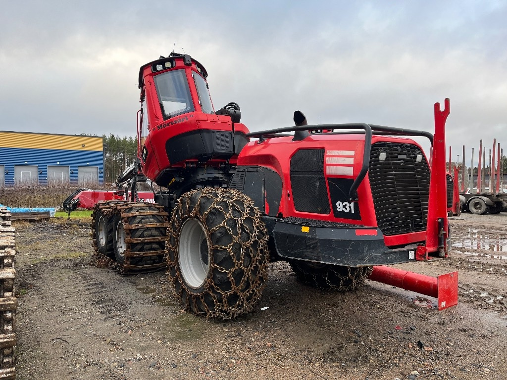 Komatsu 931 - Lesnícky harvestor: obrázok 1 Komatsu 931 - Lesnícky harvestor: obrázok 1
