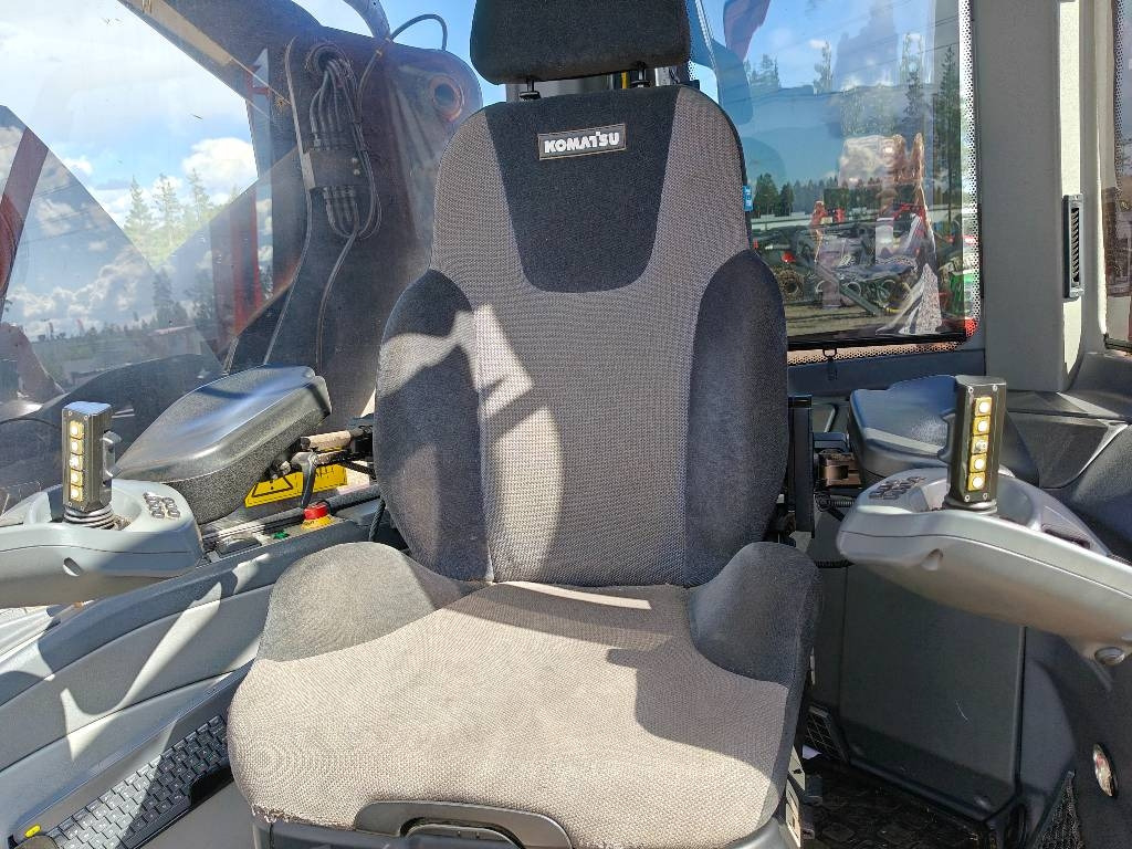 Komatsu 931 - Lesnícky harvestor: obrázok 5 Komatsu 931 - Lesnícky harvestor: obrázok 5