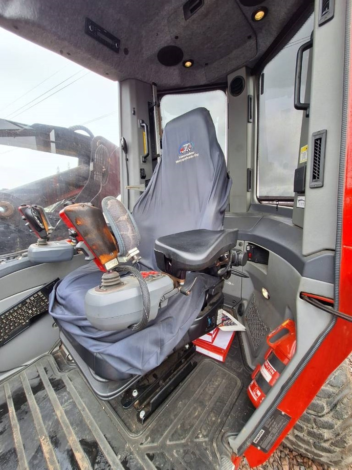 Komatsu 931XC - Lesnícky harvestor: obrázok 5 Komatsu 931XC - Lesnícky harvestor: obrázok 5