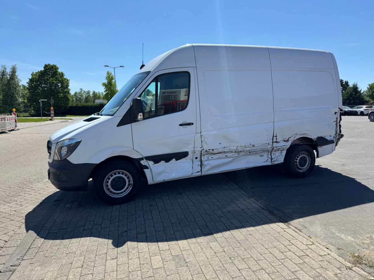 Mercedes-Benz Sprinter 316 CDI KASTEN L+H 107.000KM AHK 3,5T - Furgon: obrázok 4 Mercedes-Benz Sprinter 316 CDI KASTEN L+H 107.000KM AHK 3,5T - Furgon: obrázok 4